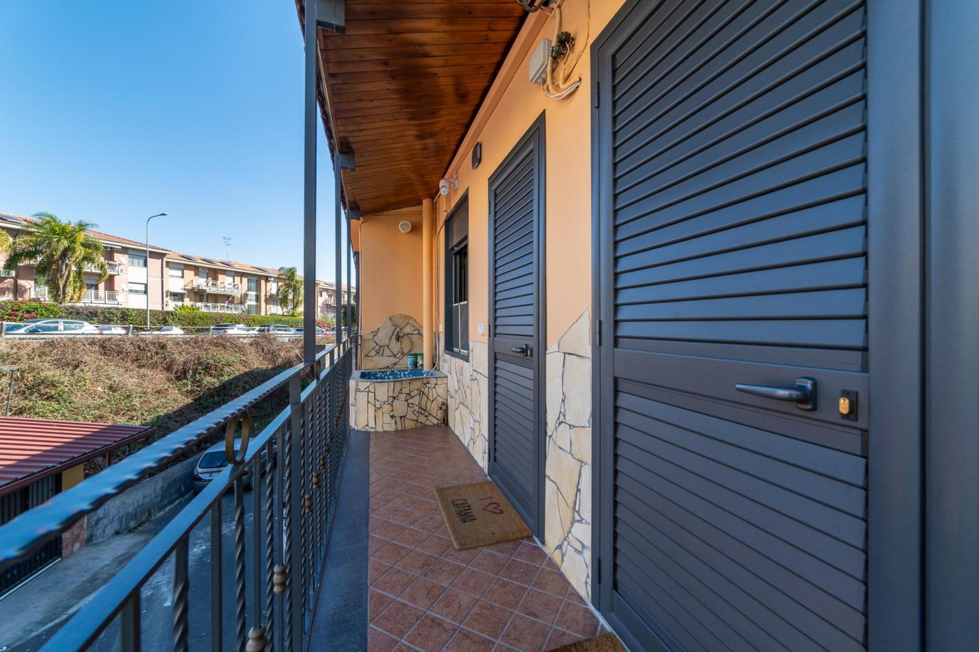 Casa La Scivola Apartment Catania Ngoại thất bức ảnh